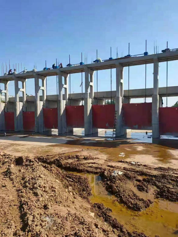 ���̰���