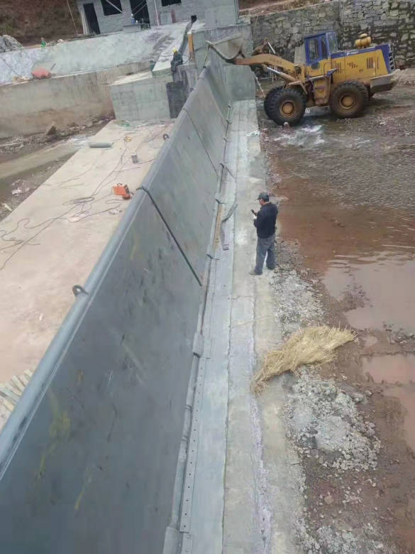 ���̰���