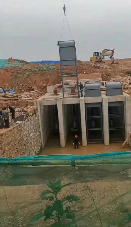 ���̰���