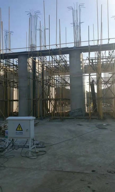 ���̰���