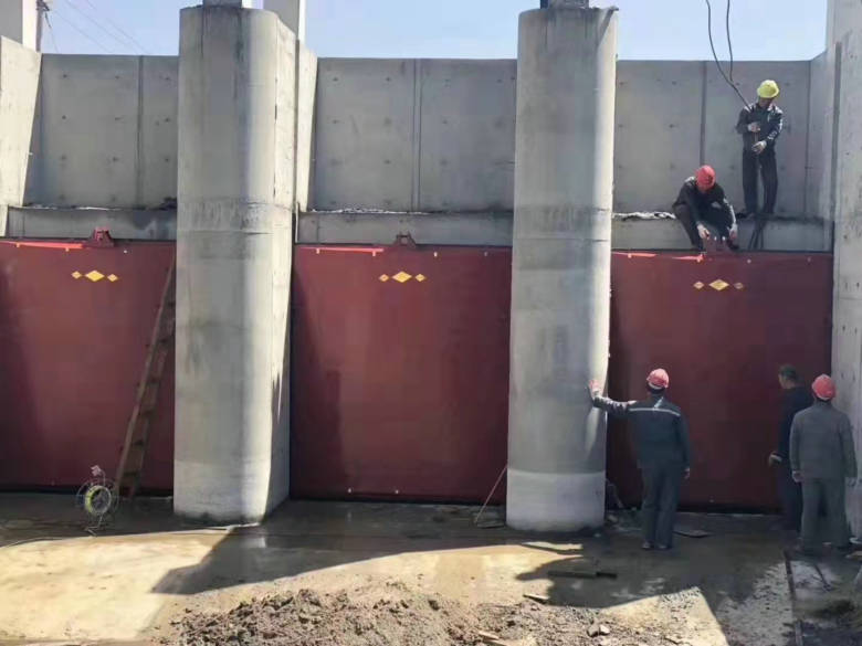 ���̰���