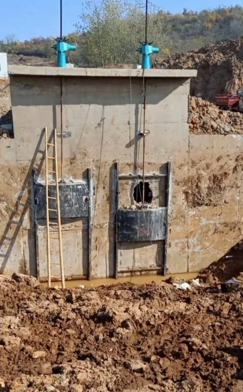 ���̰���